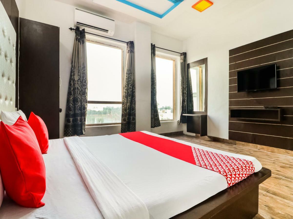 Oyo 47630 Grand Villa Moga Zewnętrze zdjęcie
